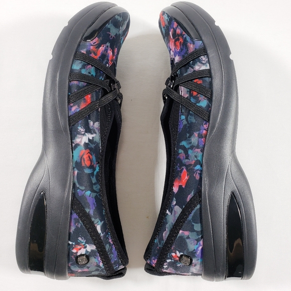 Bzees Rosie Black Floral Comfort Slip-Ons Size 9M - Picture 3 of 7